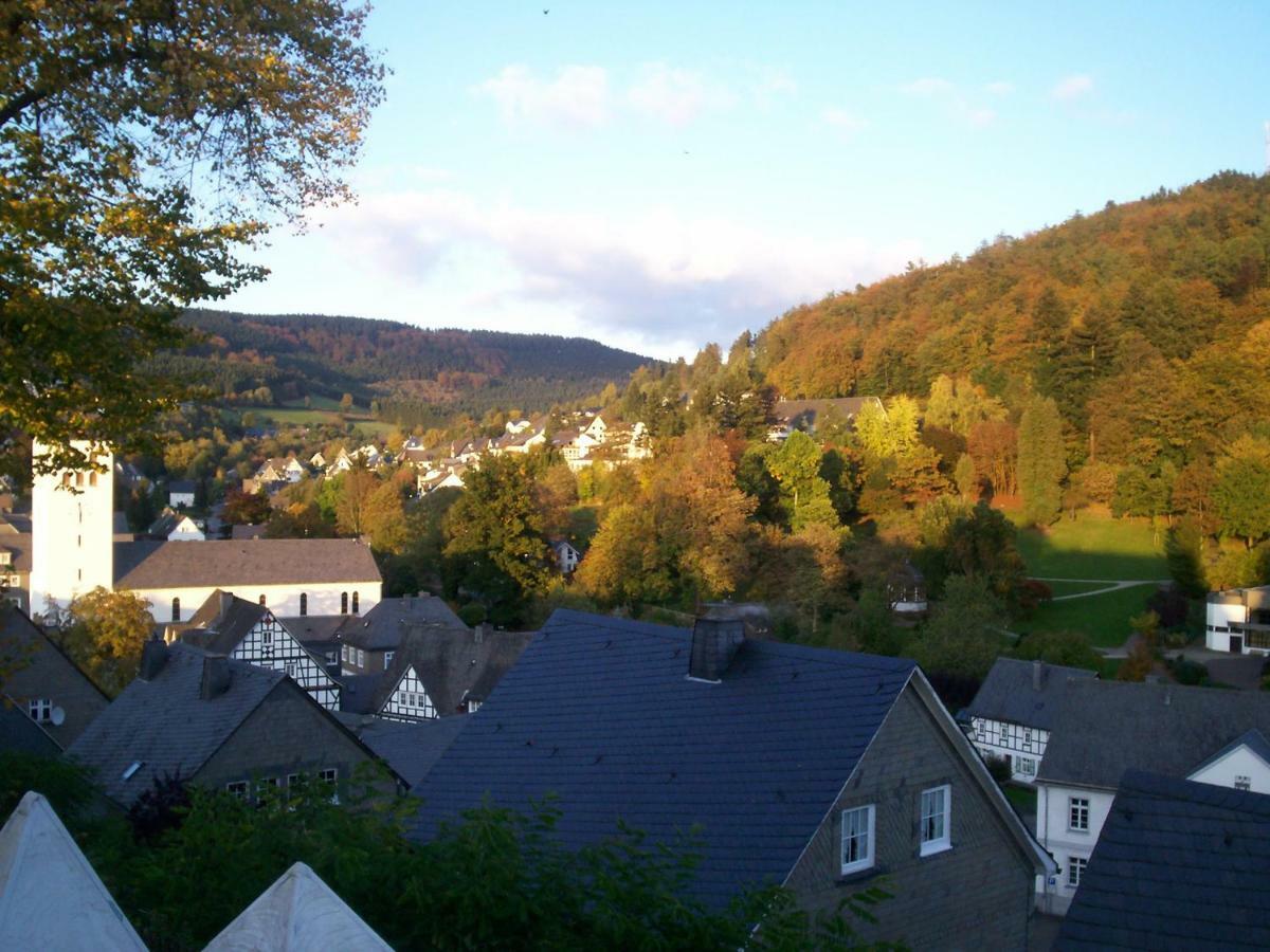 Zur Fredeburg Hotell Schmallenberg Exteriör bild