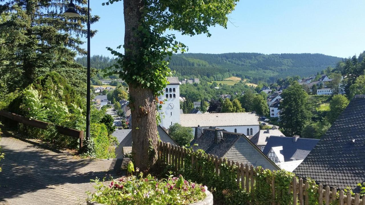 Zur Fredeburg Hotell Schmallenberg Exteriör bild